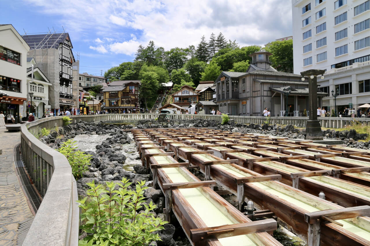 ふるさと納税 日帰り 宿泊どちらもok 草津温泉旅行をお得に楽しむ 群馬県草津町