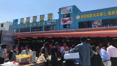 茨城県へ日帰り旅行！那珂湊おさかな市場で新鮮な魚介を食べ歩き。