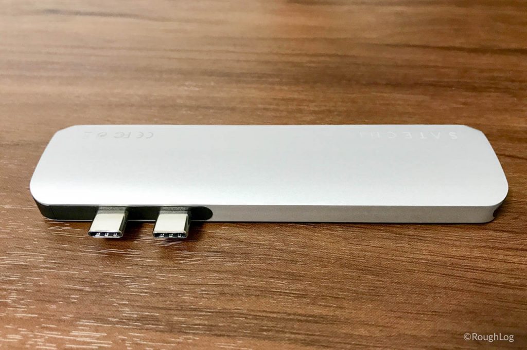 Satechi USB Type-C ProハブはMacBook ProのUSB-Cポート2つと同時接続する形状