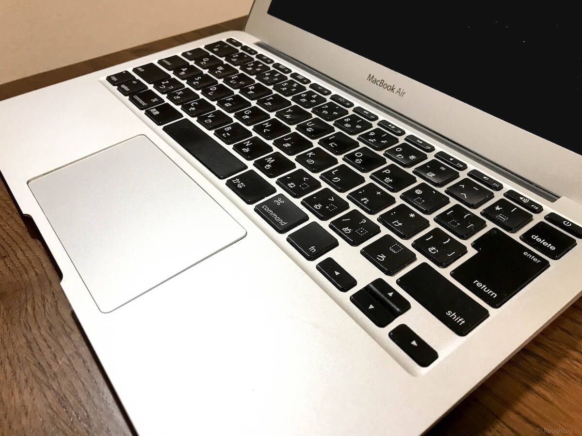 MacBook Air（Pro）のバッテリー膨張でボディが変形！対処方法や修理 