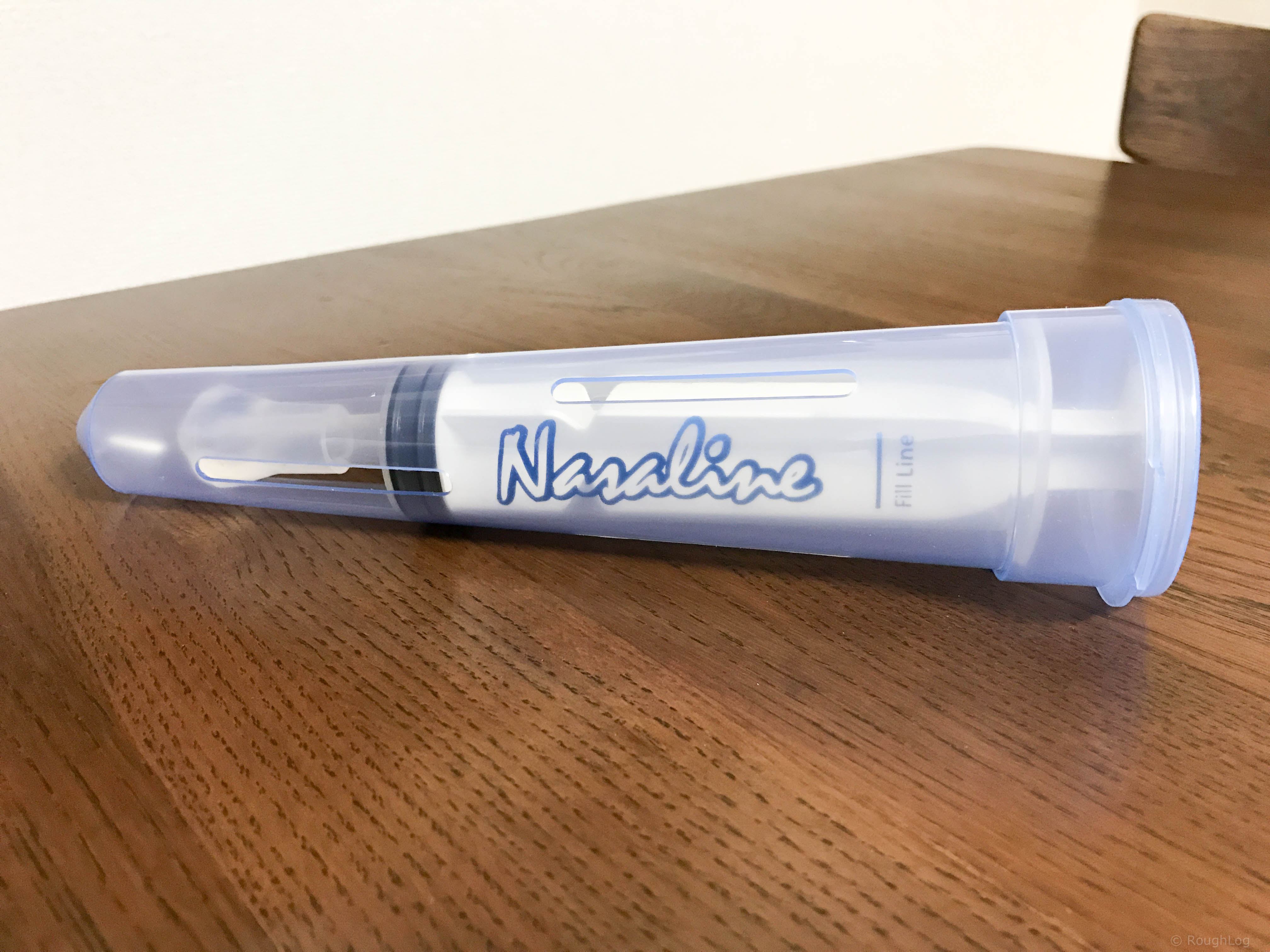 ナサリンは注射器形状の鼻洗浄器