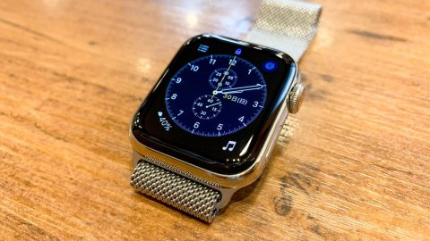 Apple Watch Series 4（GPS + Cellularモデル）- 40mmステンレススチールケース&ミラネーゼループ
