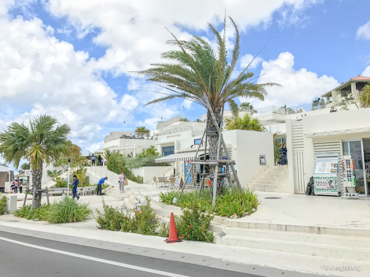 那覇空港から15分で南国リゾート 瀬長島ウミカジテラスの景色と沖縄グルメを満喫してきた